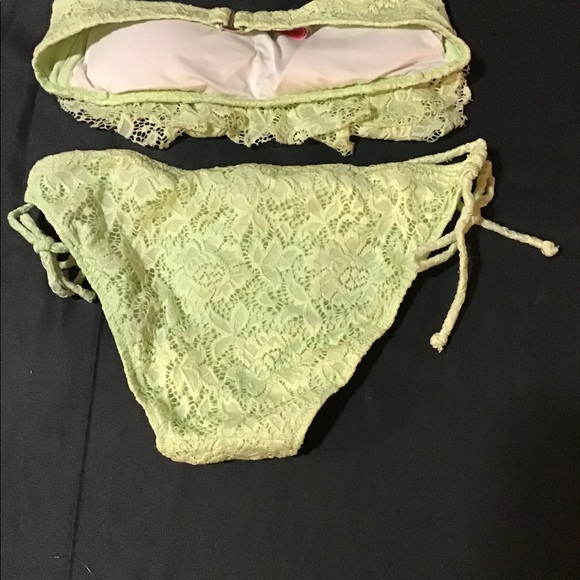 VICTORIAS SECRET BIKINI XS CROCHET GREEN CUTE GUC - Picture 2 of 2